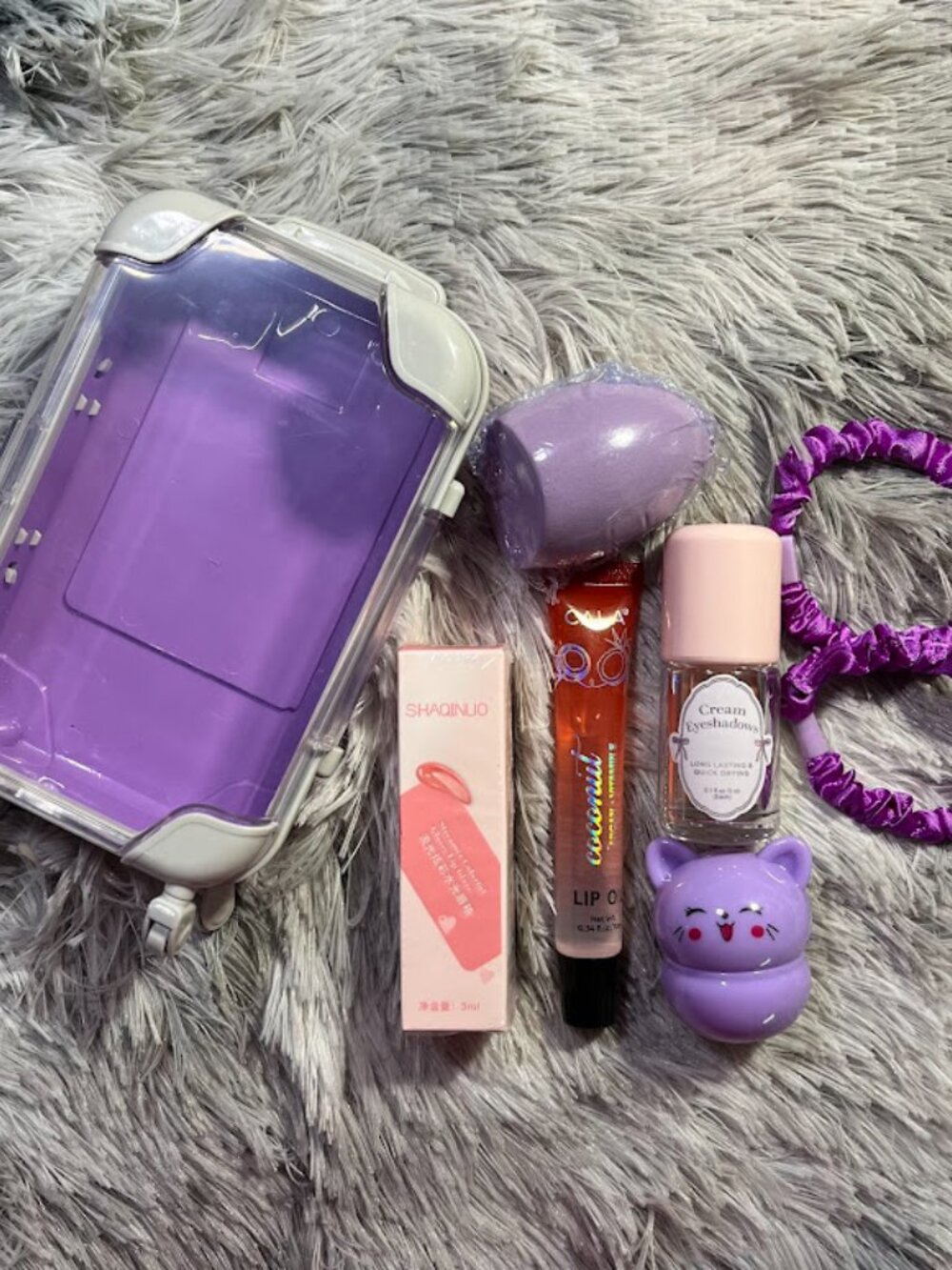 Mini Suitcase Gift Set - Picture 2 of 2